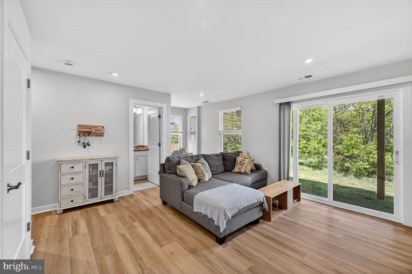 42478 Invergordon Terrace photo 18