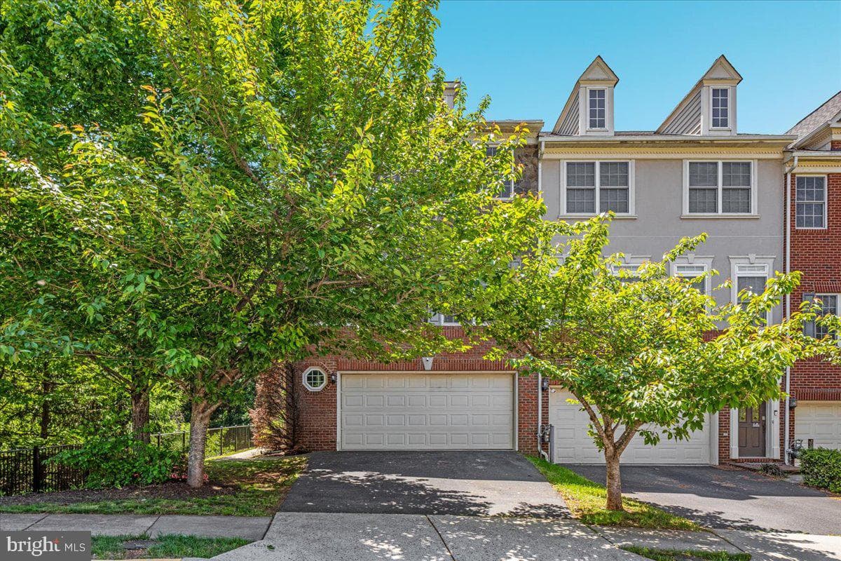 20344 Center Brook Square photo 44