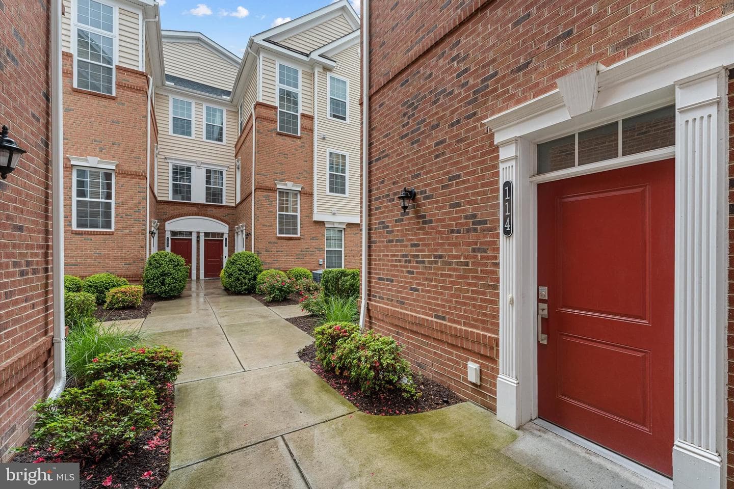 23265 Milltown Knoll Sq # 114 photo 2