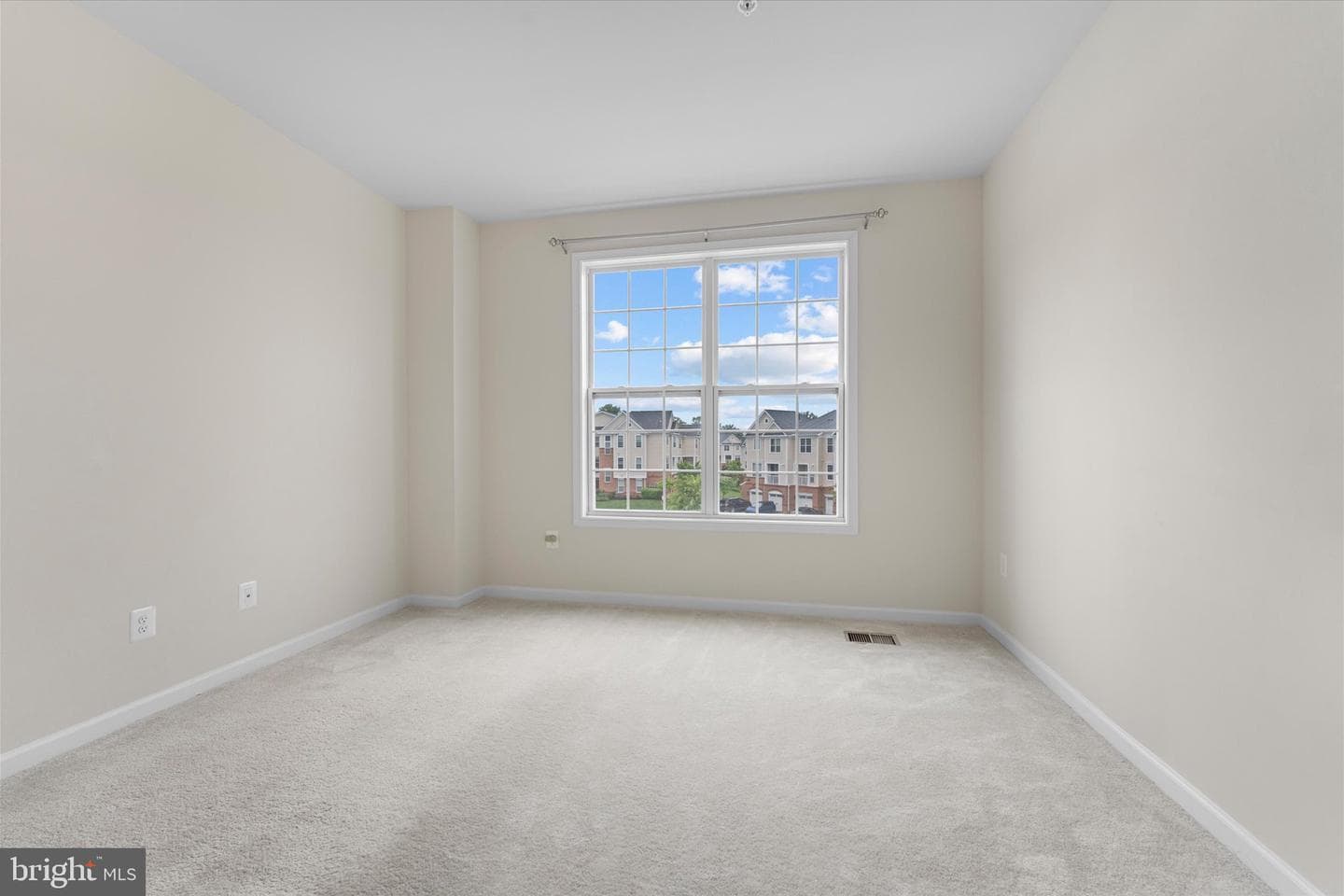 23265 Milltown Knoll Sq # 114 photo 23