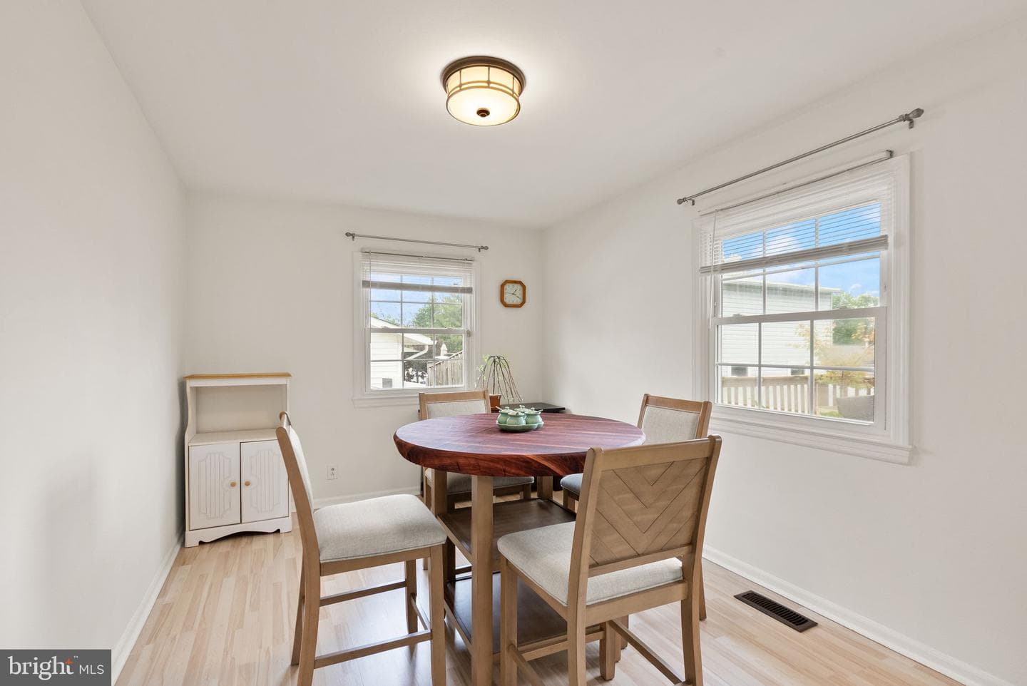 514 W Nettle Tree Road photo 18