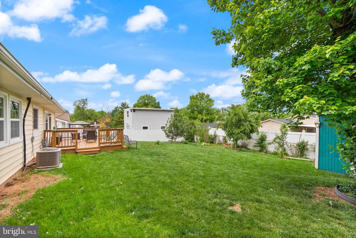 514 W Nettle Tree Road photo 45