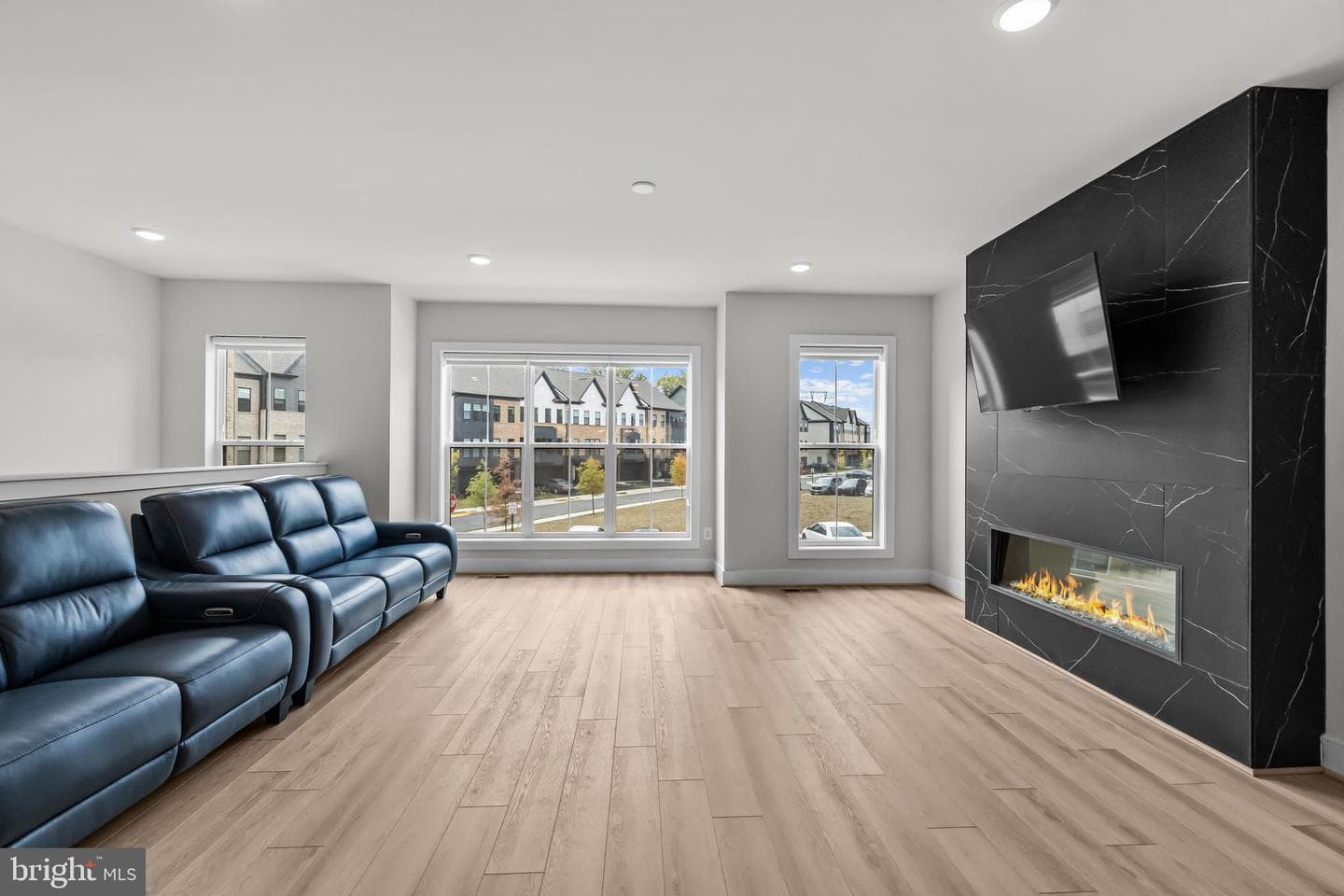 42116 Waltz Terrace photo 11