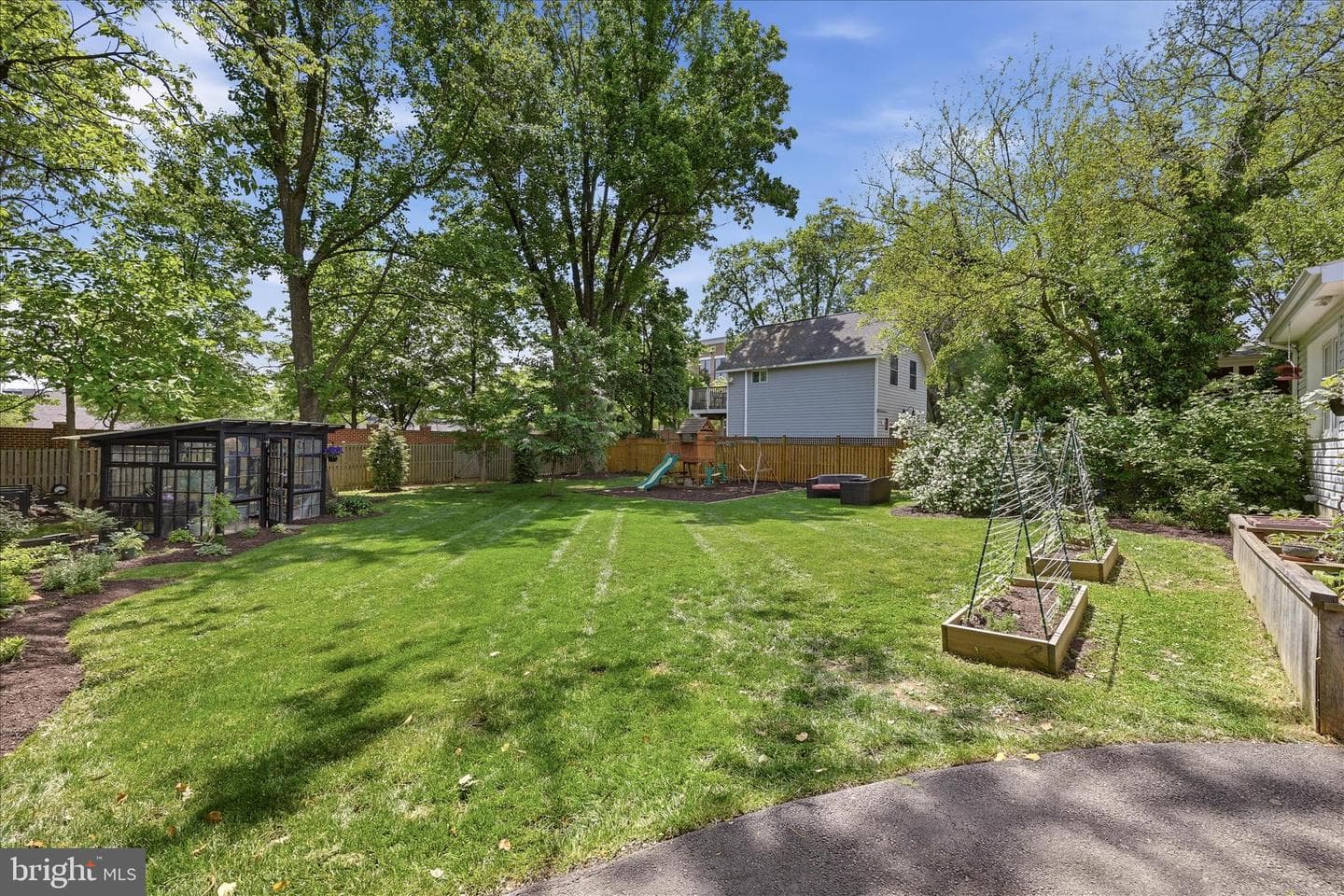 405 Edwards Ferry Road NE photo 59