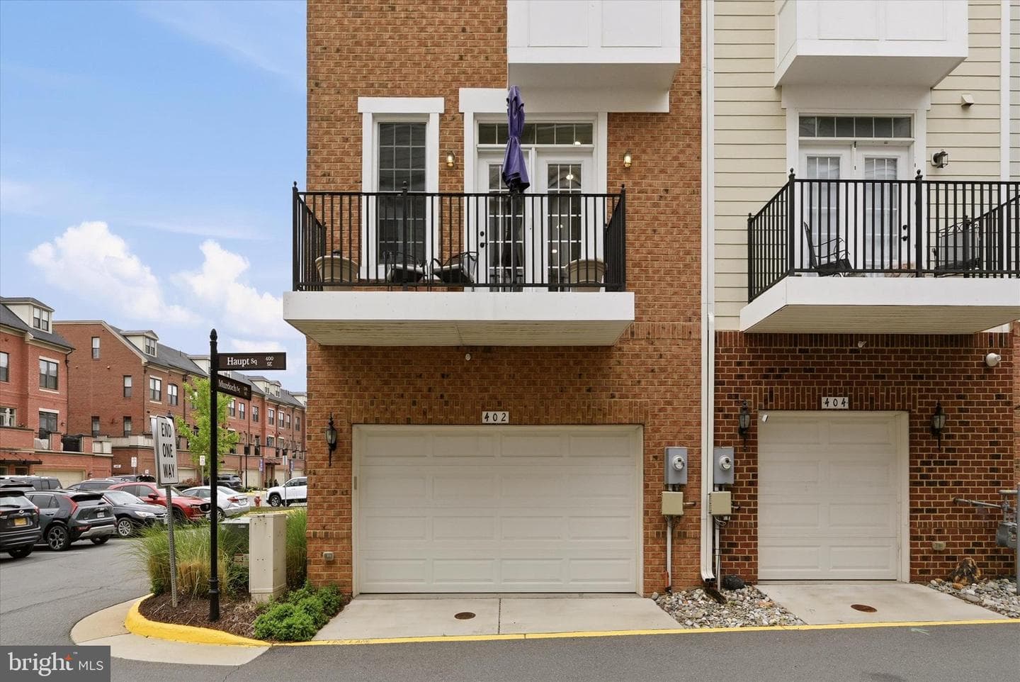 402 Haupt Square SE photo 37