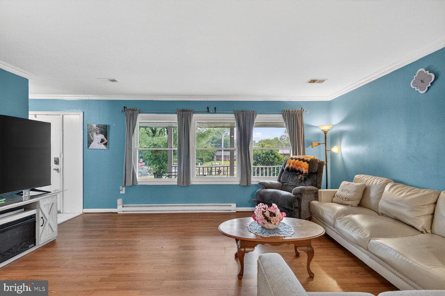 1305 N Sterling Boulevard photo 5