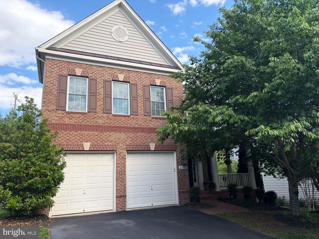 21398 Fairhunt Drive photo 2