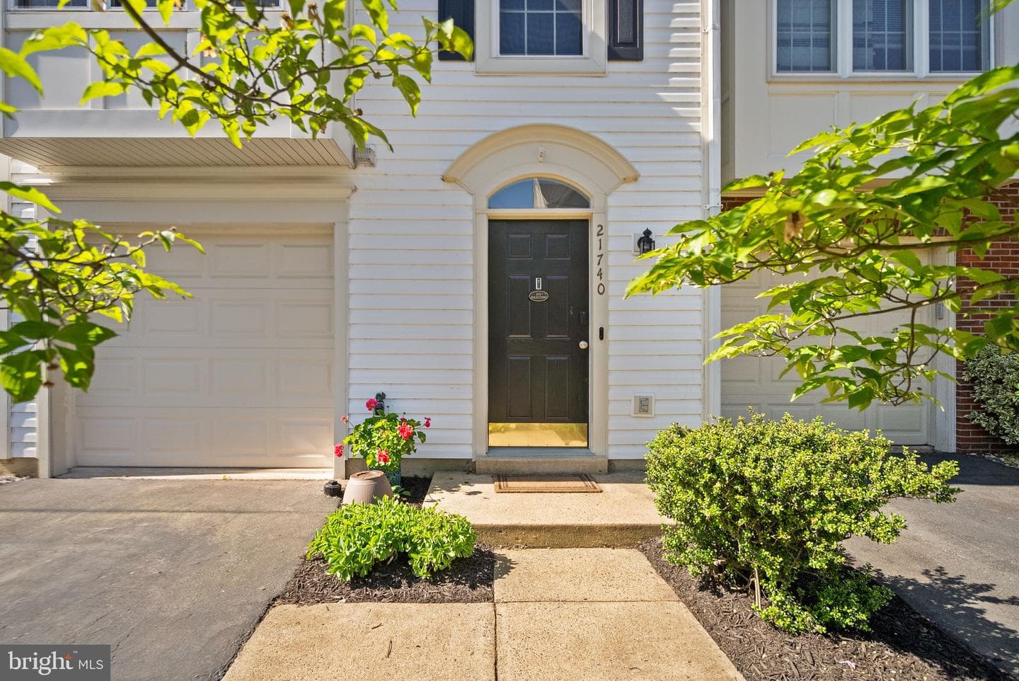 21740 Kings Crossing Terrace photo 2