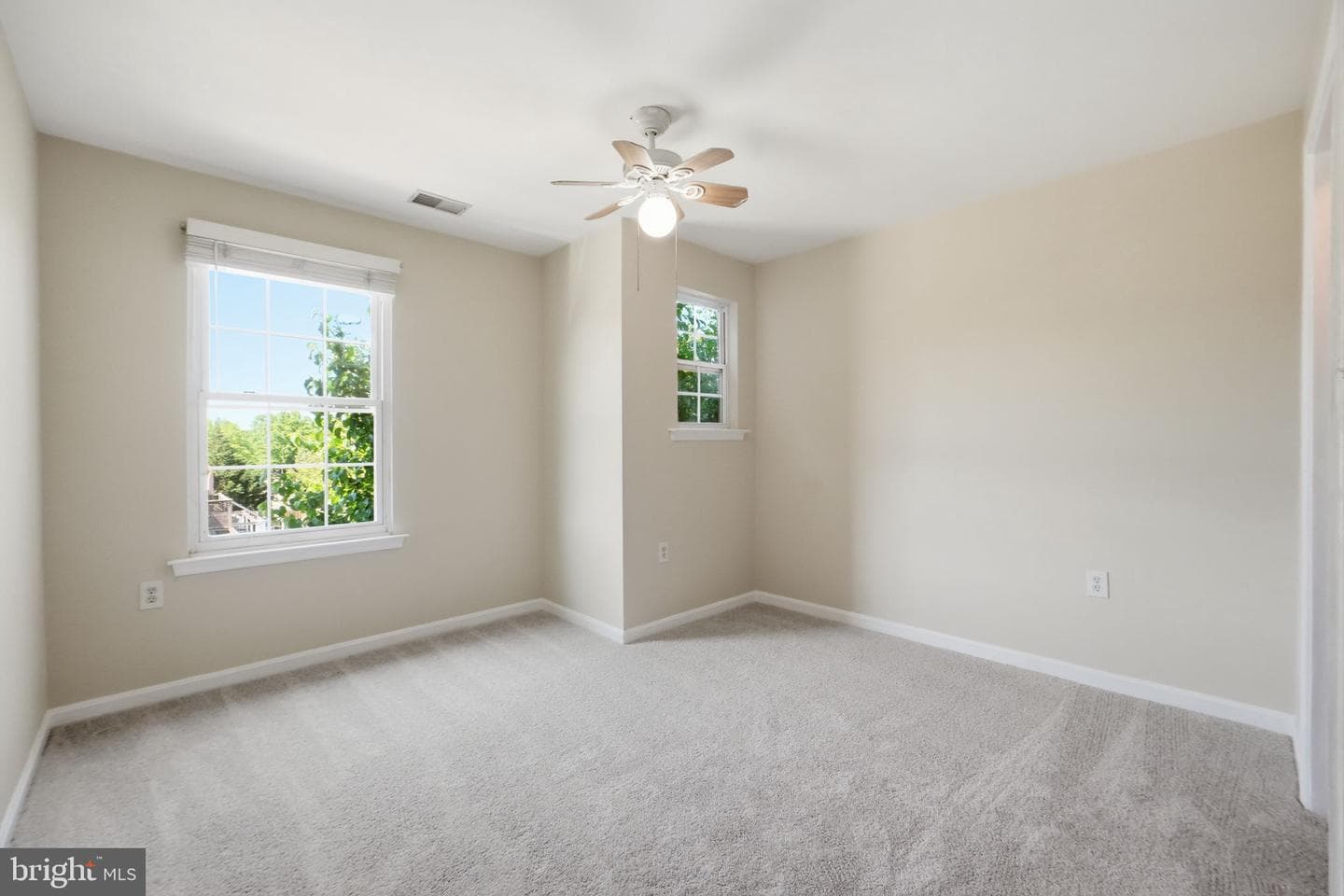 802 Ferndale Terrace NE photo 23