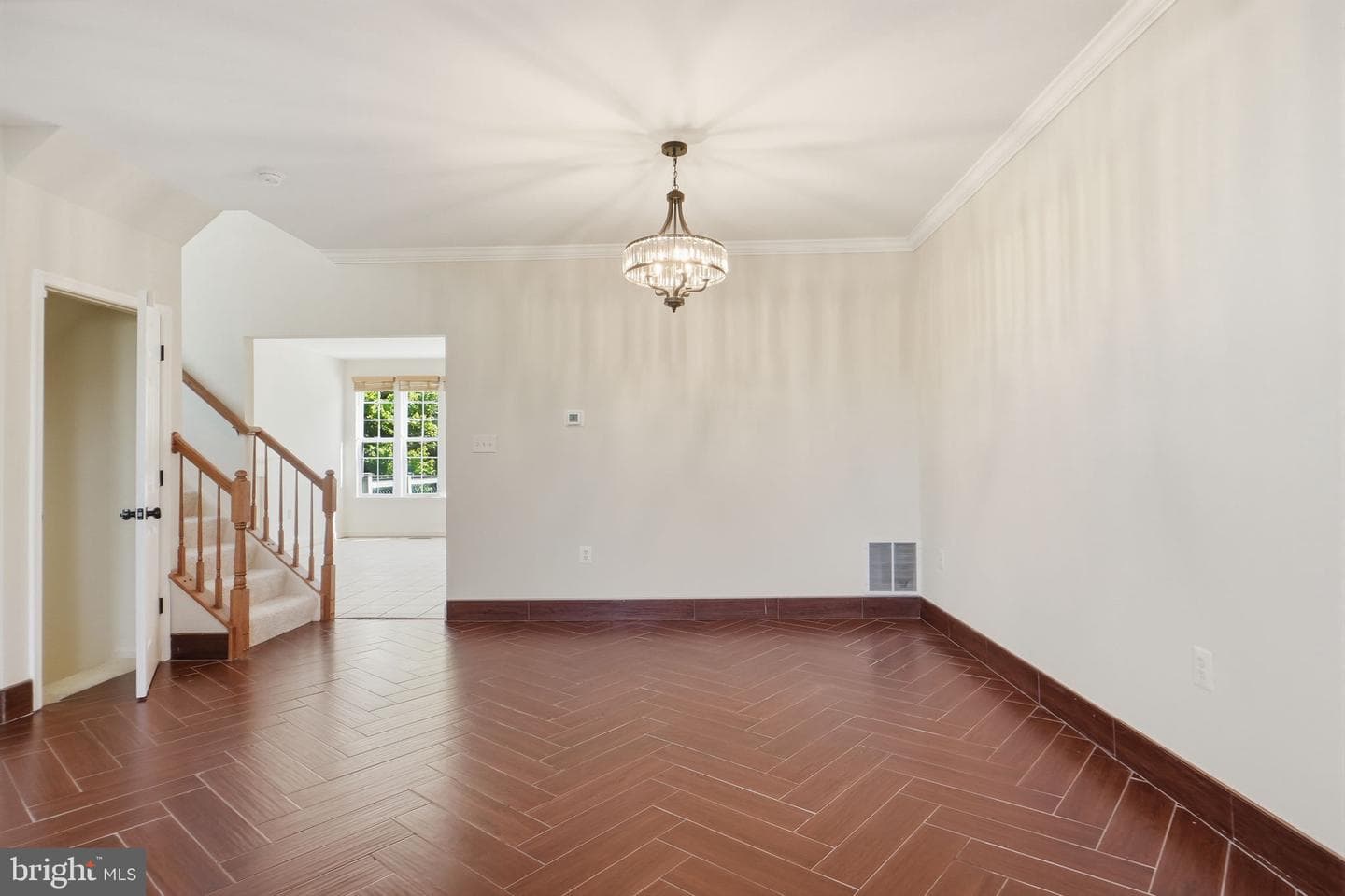 802 Ferndale Terrace NE photo 9
