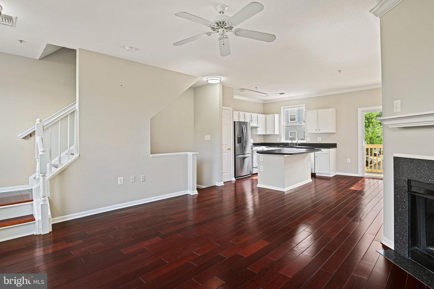 21792 Jarvis Square photo 9