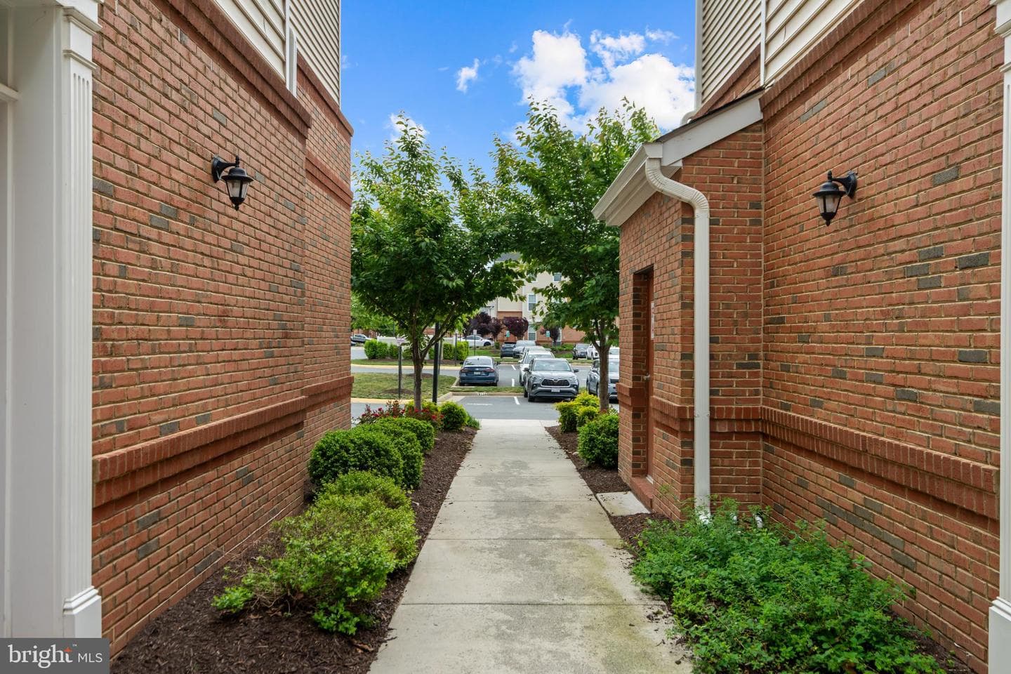 23255 Milltown Knoll Square #111 photo 25