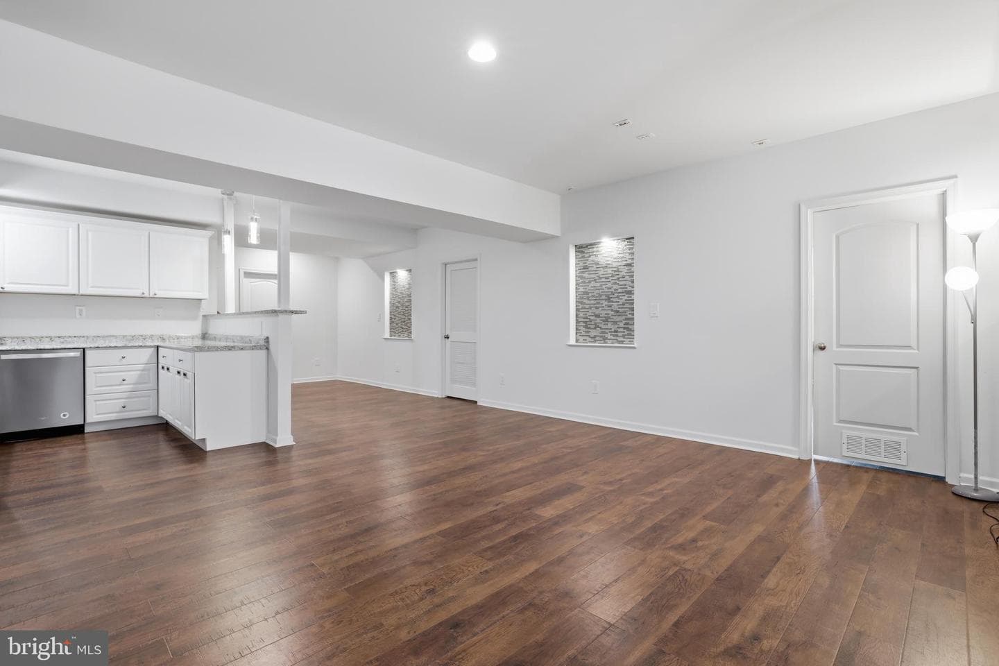 25209 Eisenhower Drive photo 56