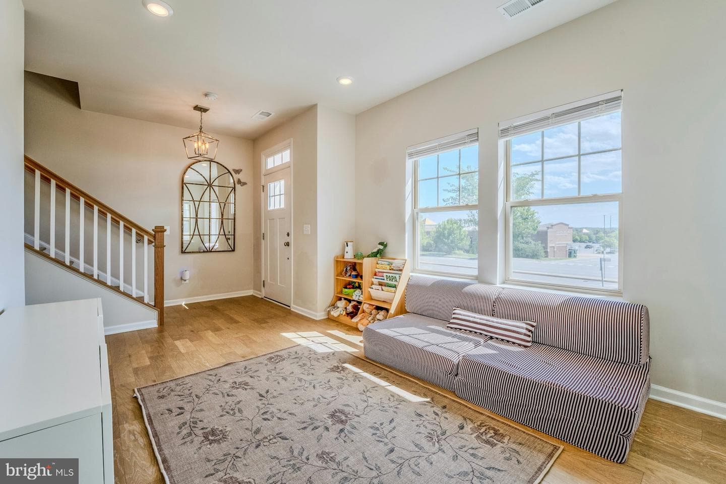 813 Sawback Square NE photo 10