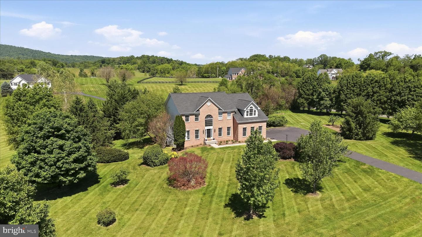 36704 Vineyard View Place photo 1