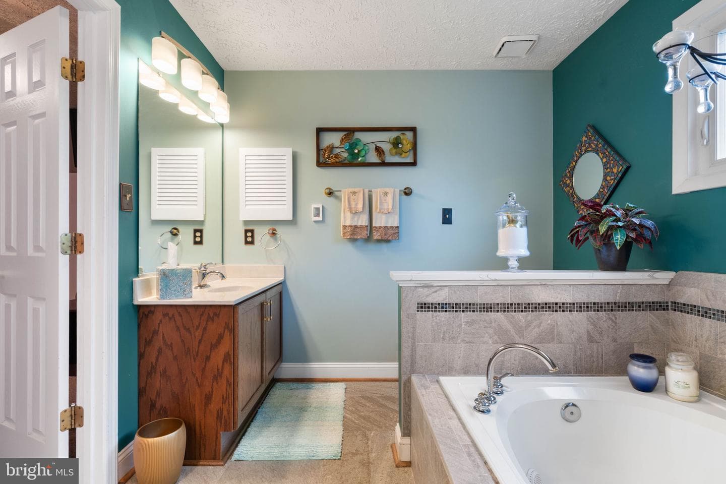 20617 Avalon Court photo 29