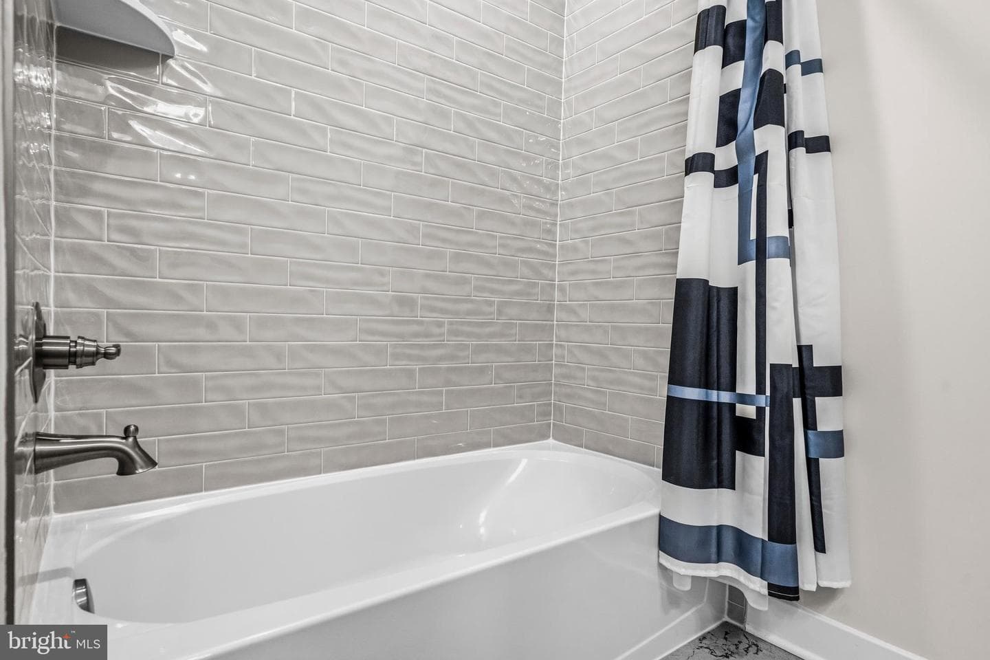 20813 Wood Quay Drive photo 34