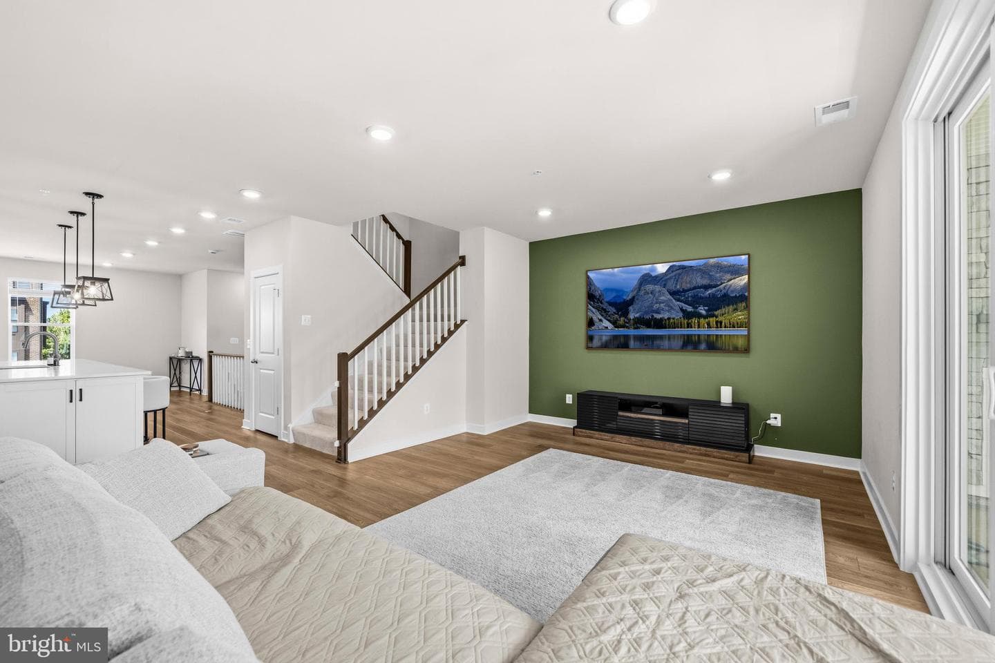 20813 Wood Quay Drive photo 5