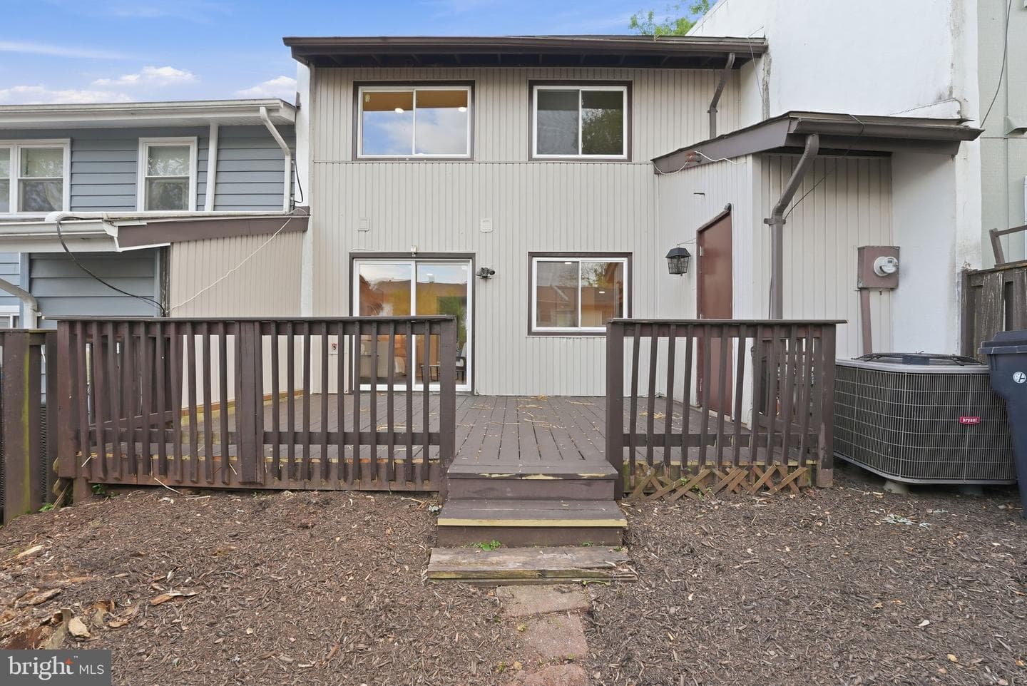 208 Willow Ter photo 23