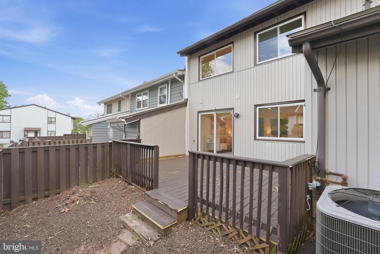 208 Willow Ter photo 24