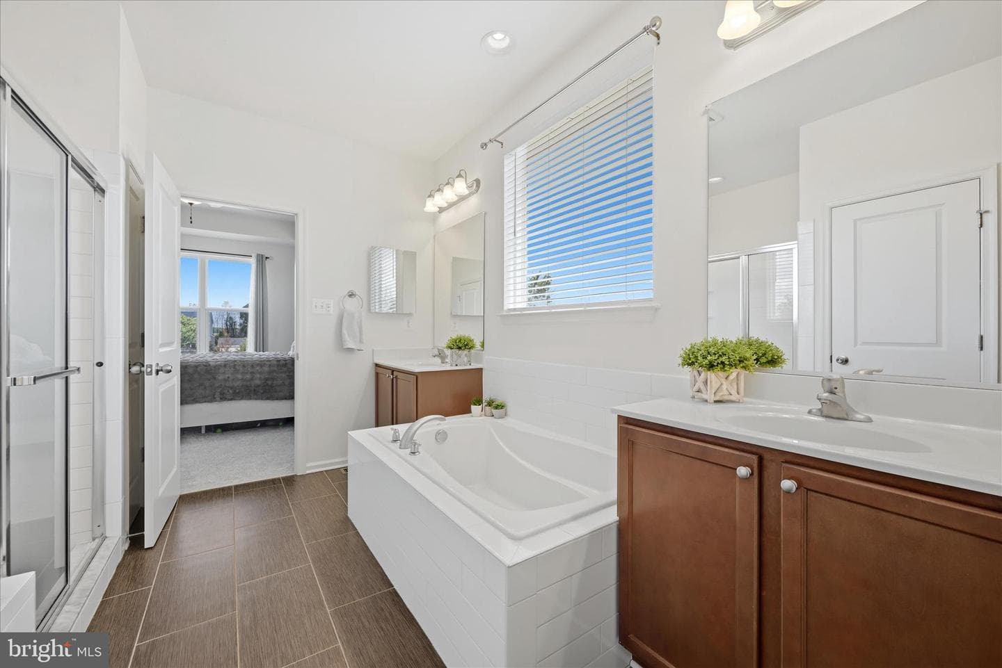 12104 Sunflower Field Place photo 32