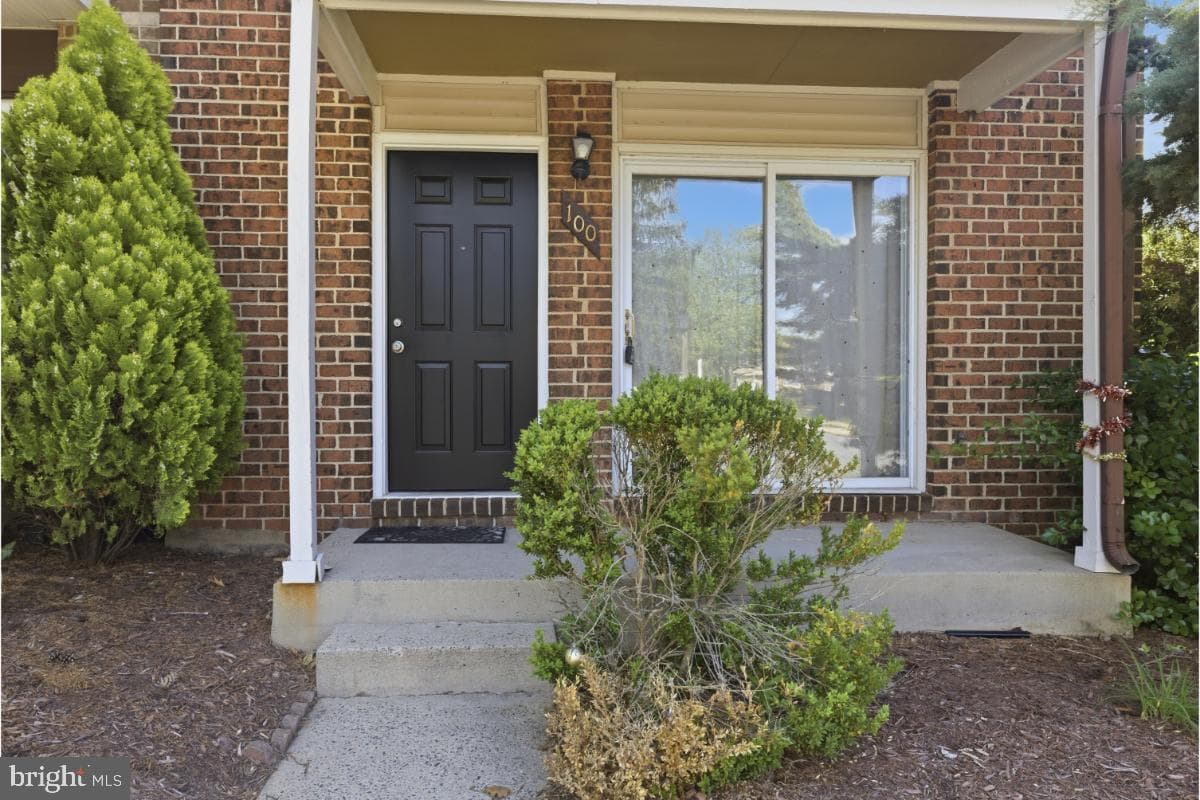 100 Marcum Ct photo 3