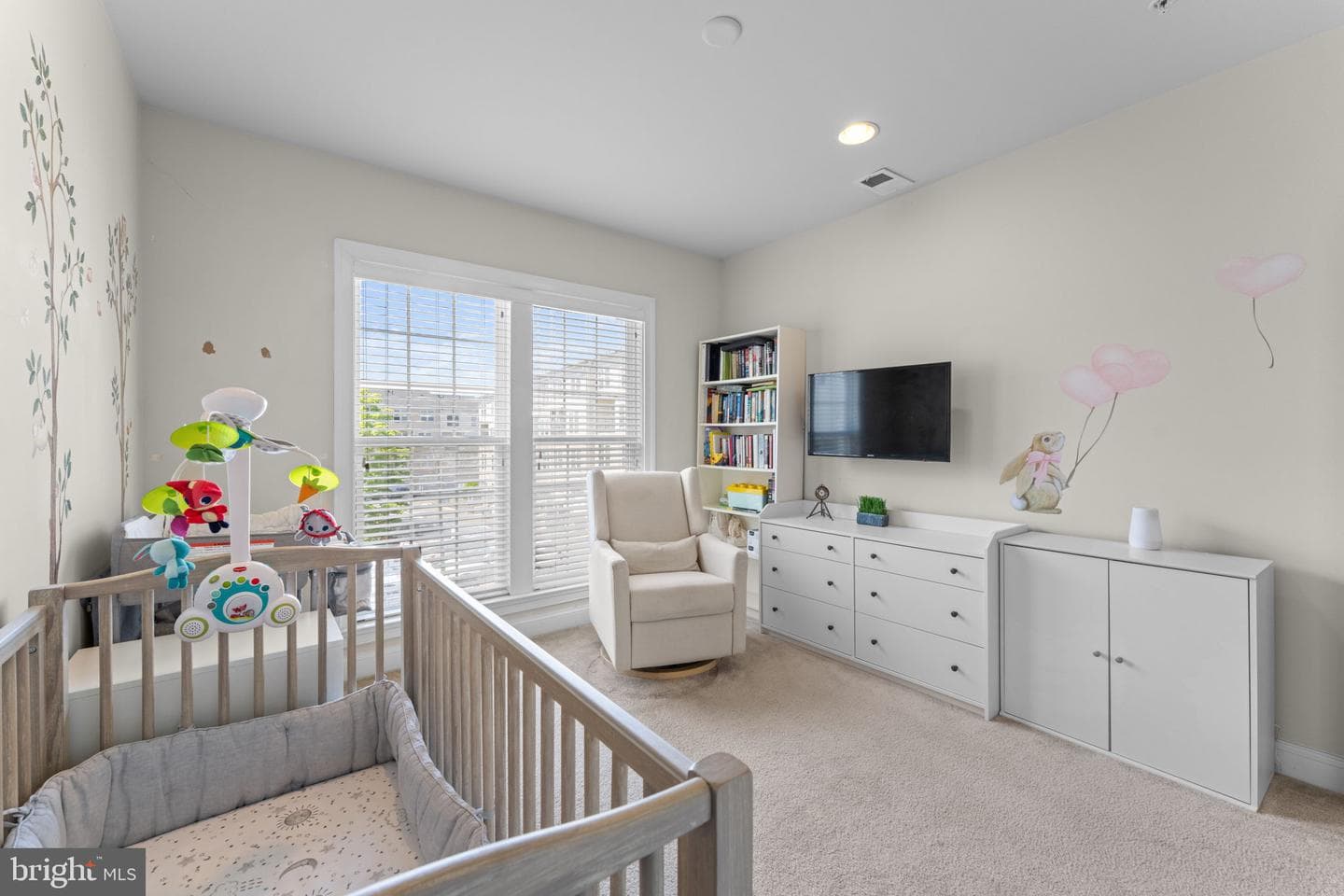 42831 Burrell Square photo 33