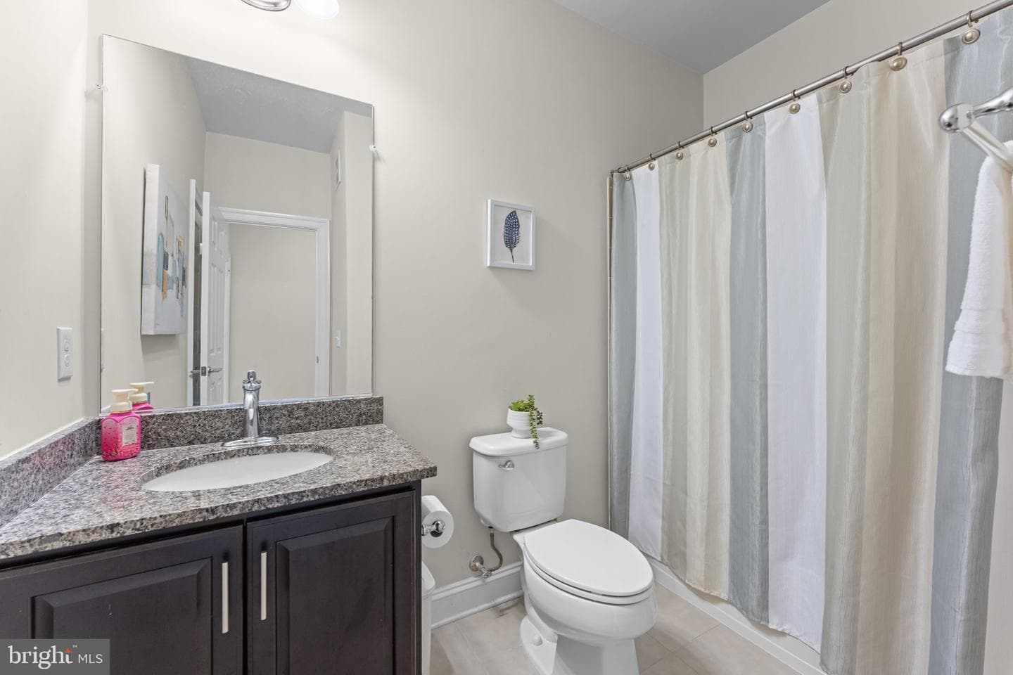 42831 Burrell Square photo 39