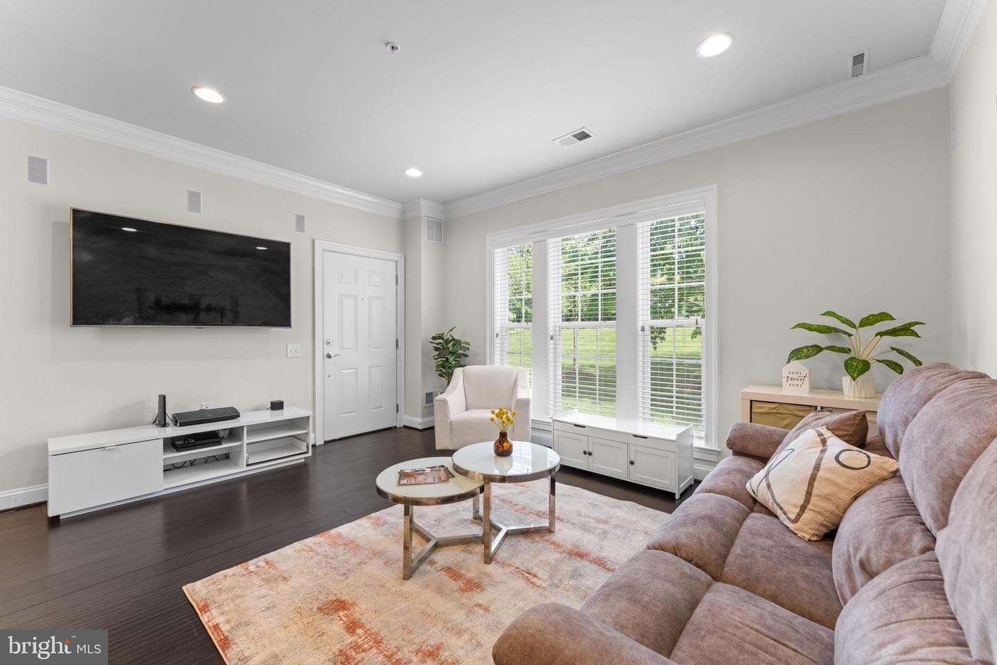 42831 Burrell Square photo 4