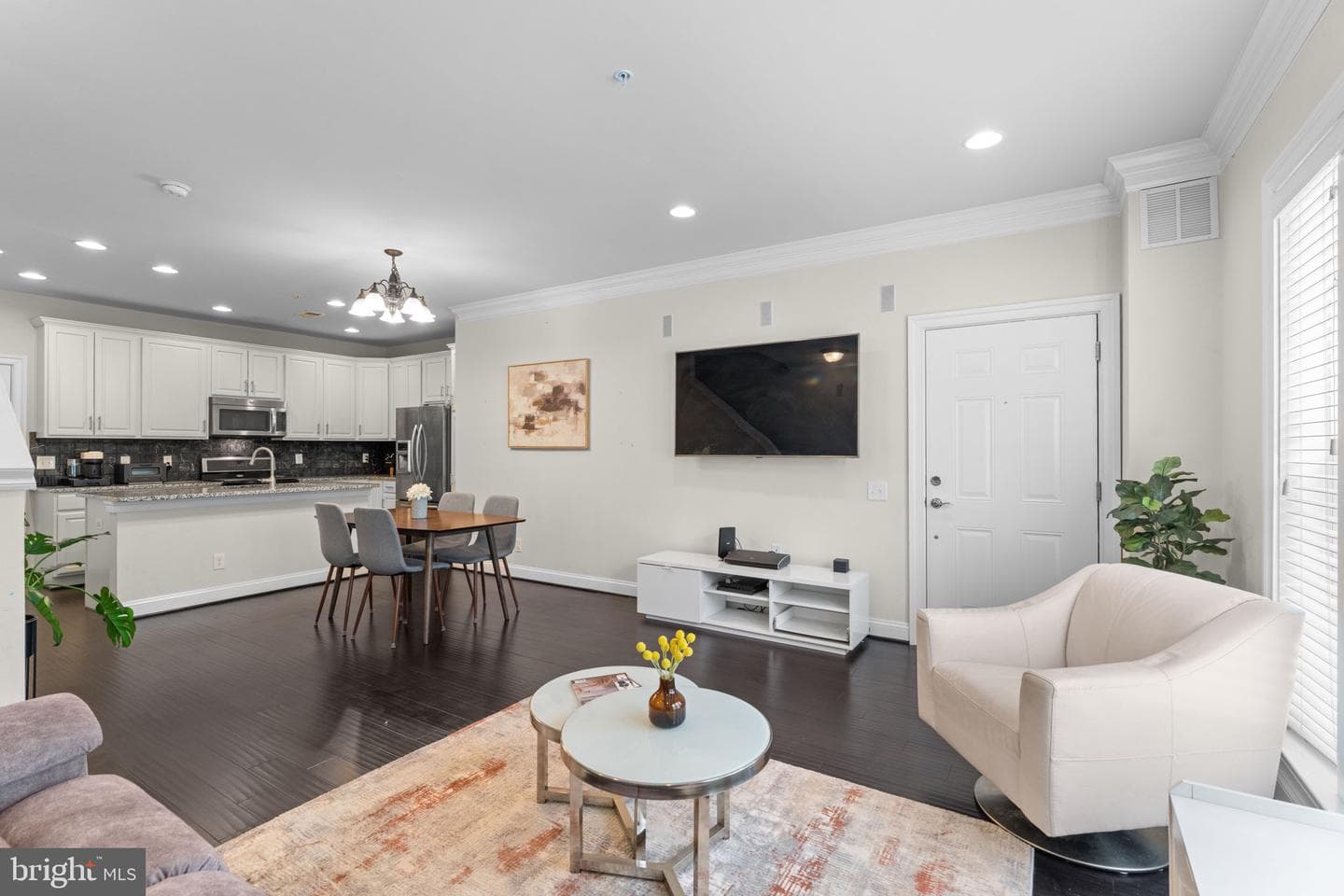 42831 Burrell Square photo 8