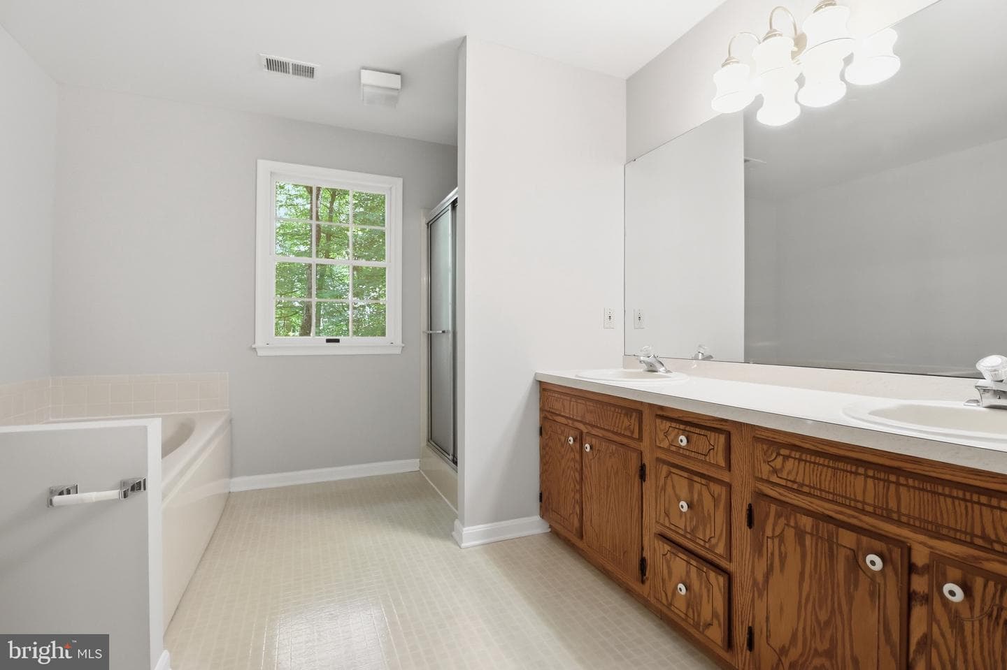 14424 Dove Ln photo 29