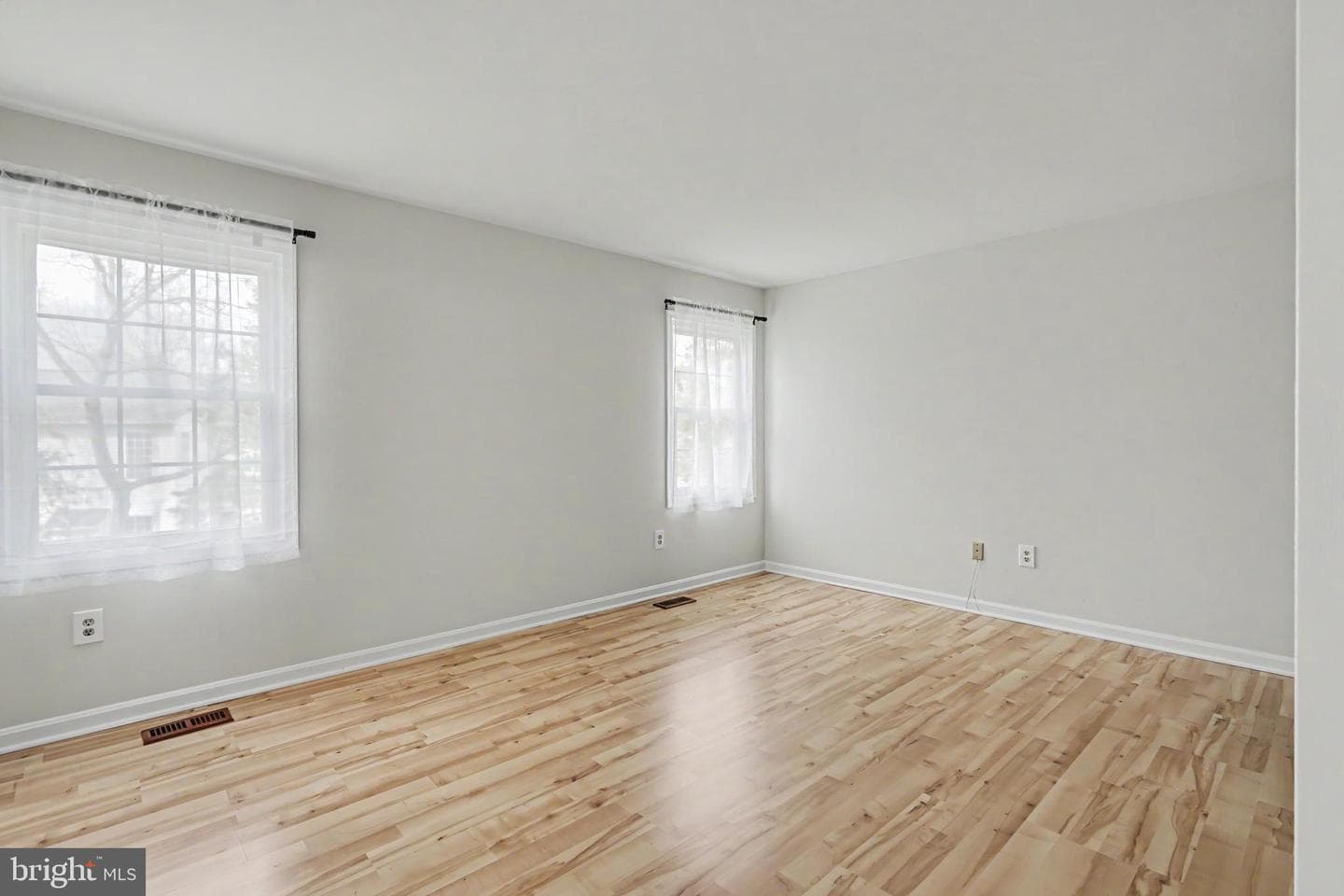 306 Lounsbury Court NE photo 23