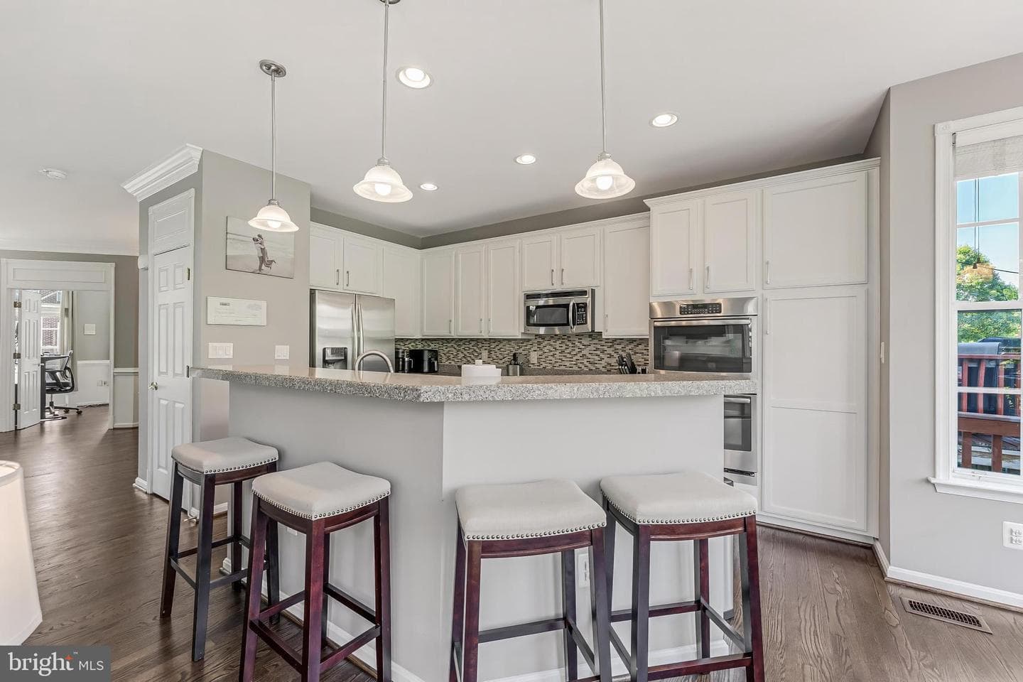 843 Revelstore Terrace NE photo 21