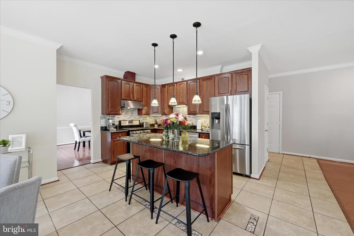 624 Newington Place NE photo 12