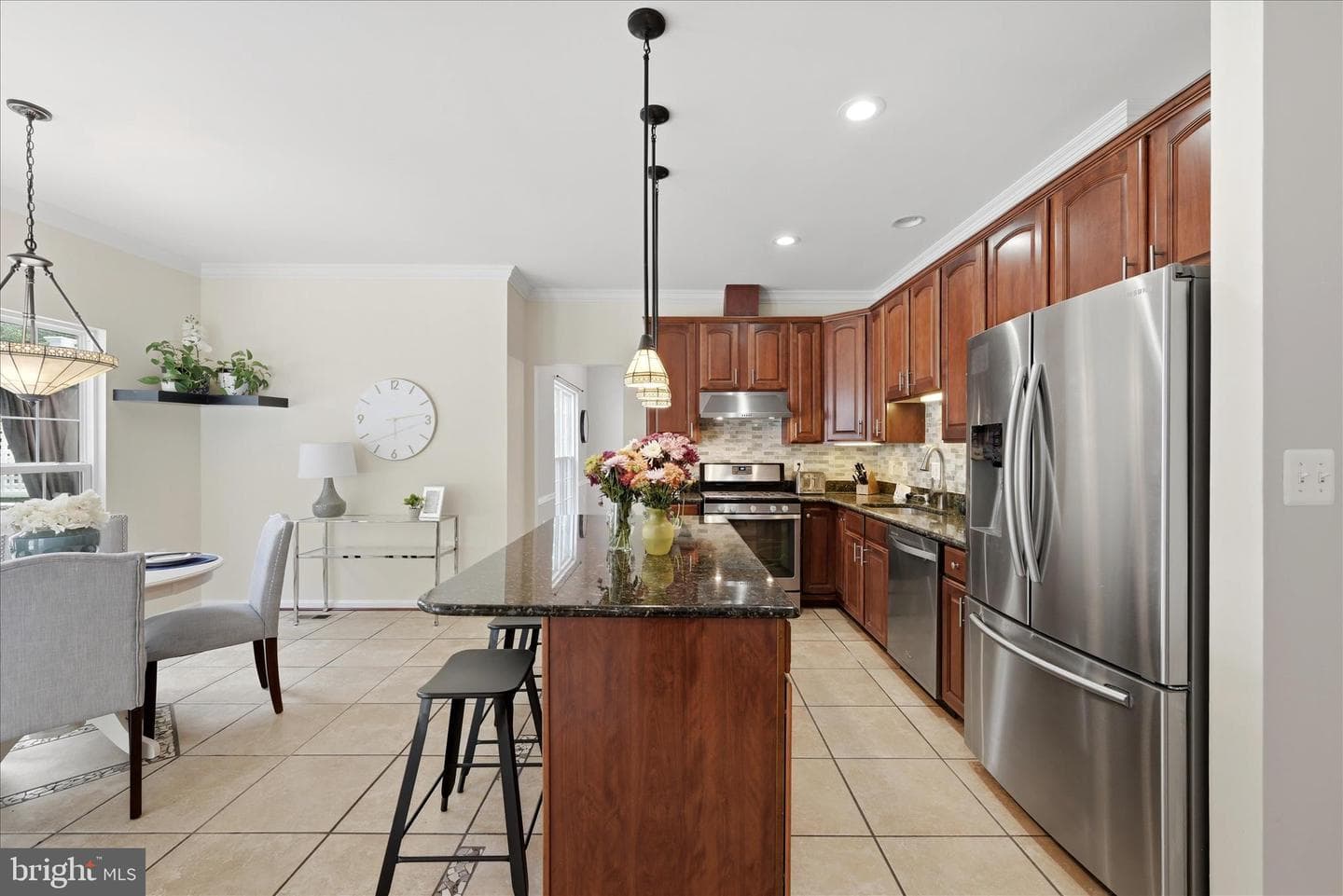 624 Newington Place NE photo 15