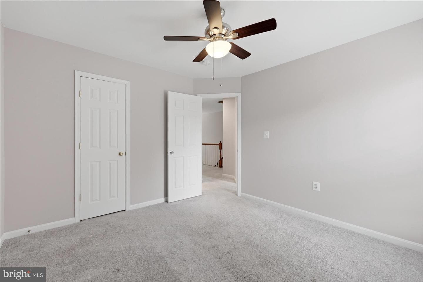 624 Newington Place NE photo 36