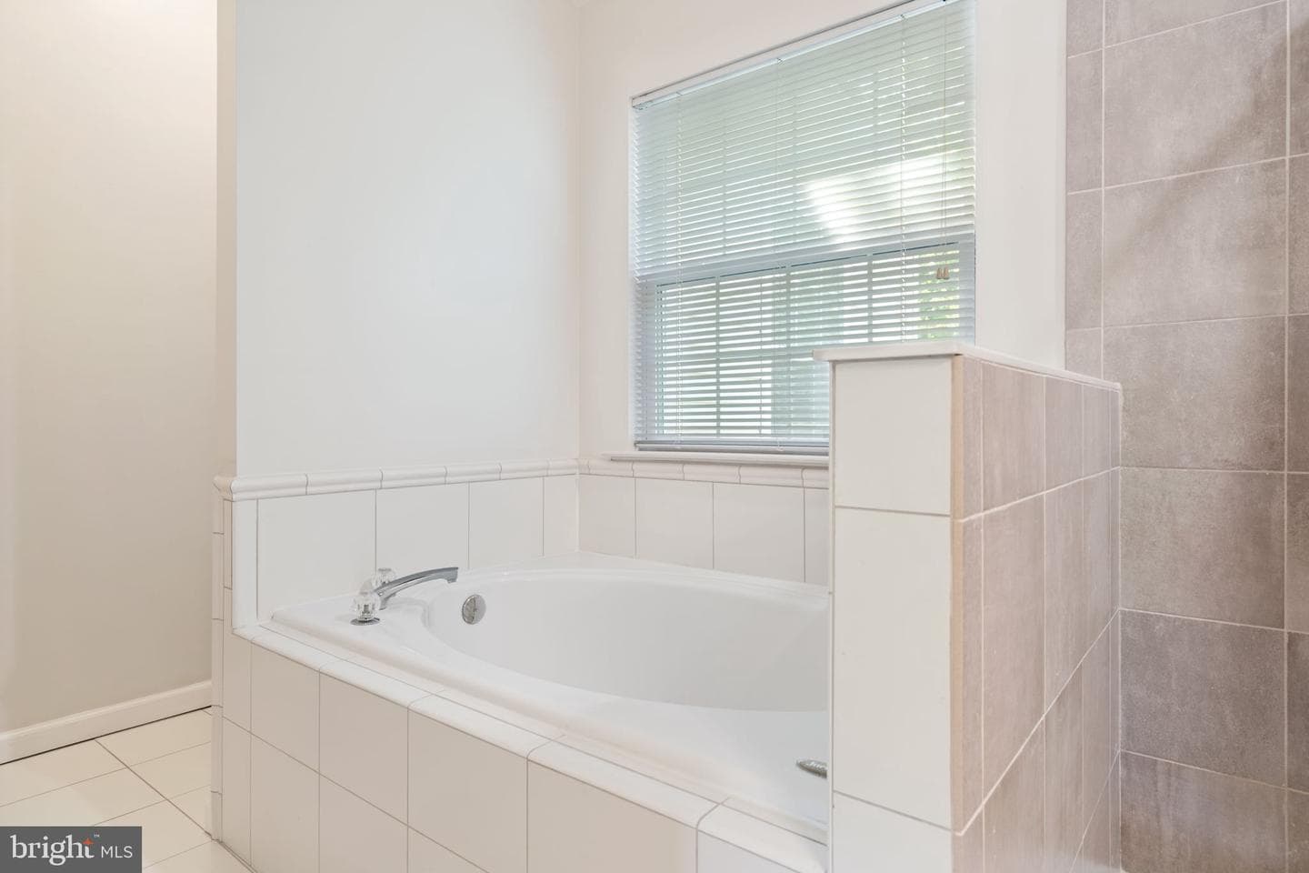 20893 Nerine Court photo 27