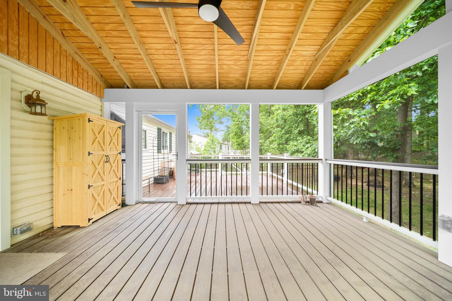207 Silverleaf Drive photo 15