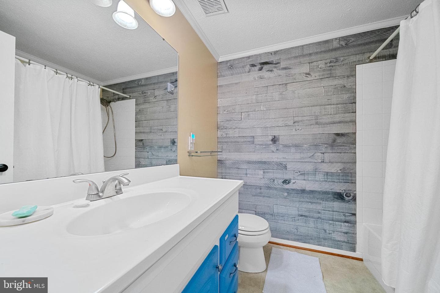 207 Silverleaf Drive photo 29