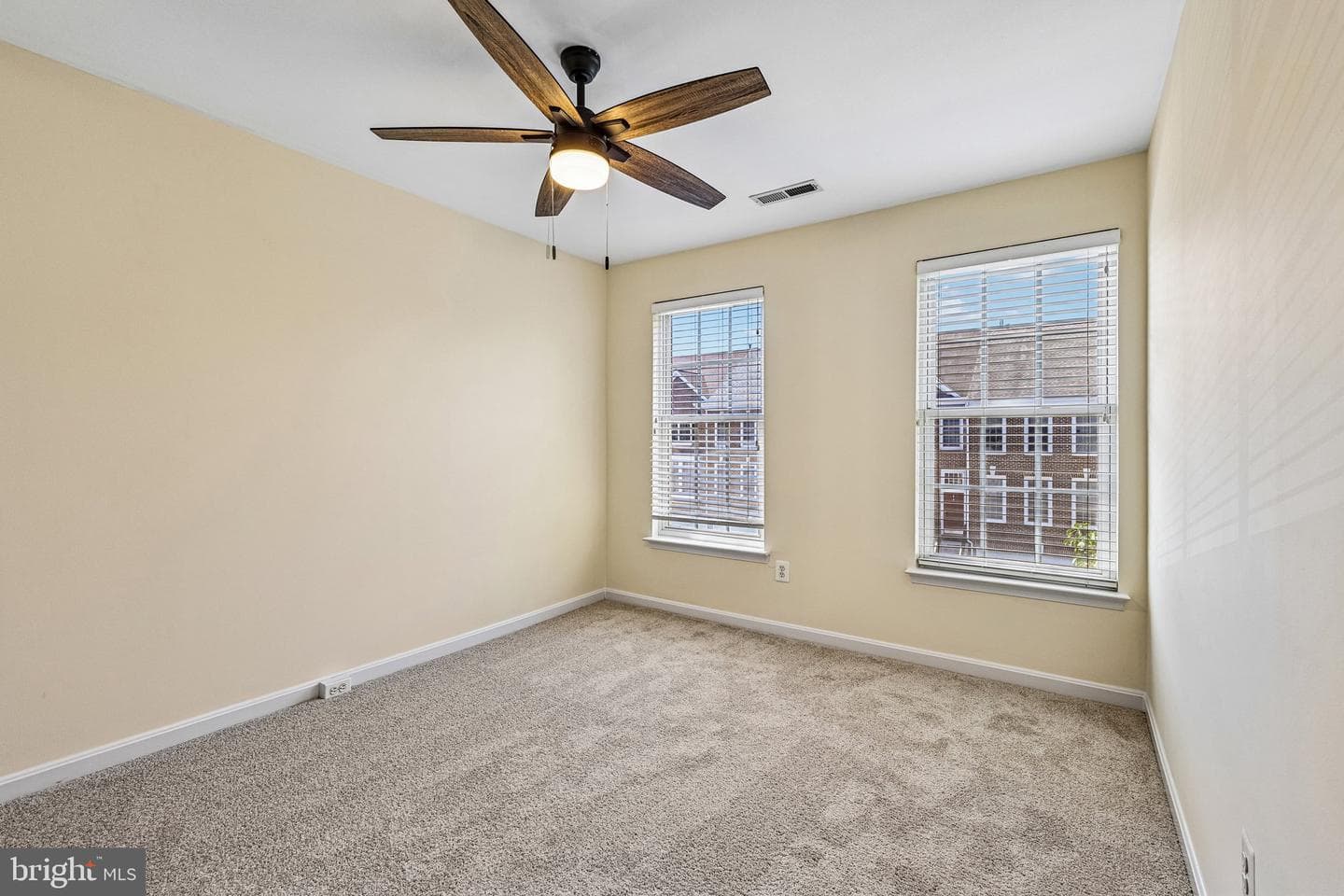 26071 Nimbleton Square photo 22