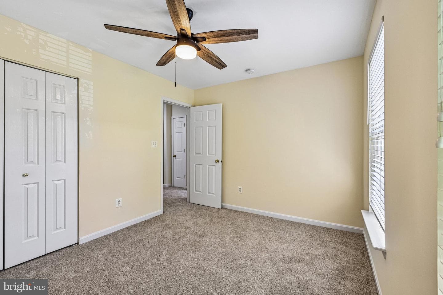 26071 Nimbleton Square photo 37