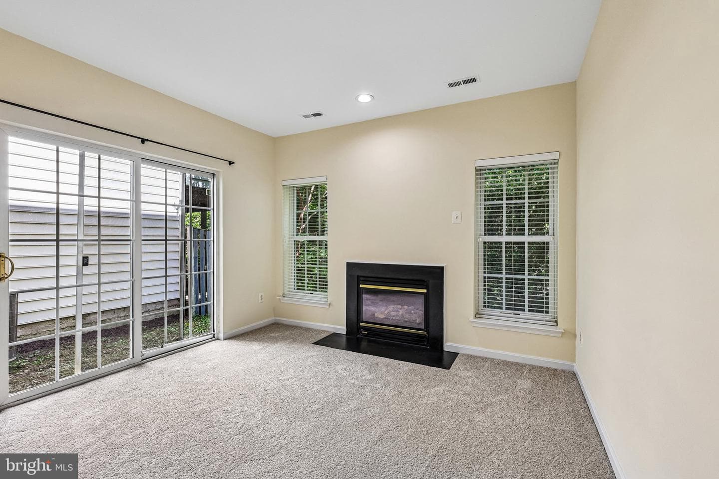 26071 Nimbleton Square photo 44