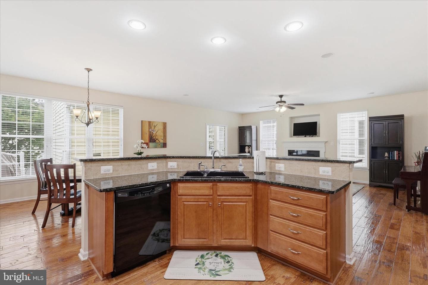 25202 Justice Dr photo 15