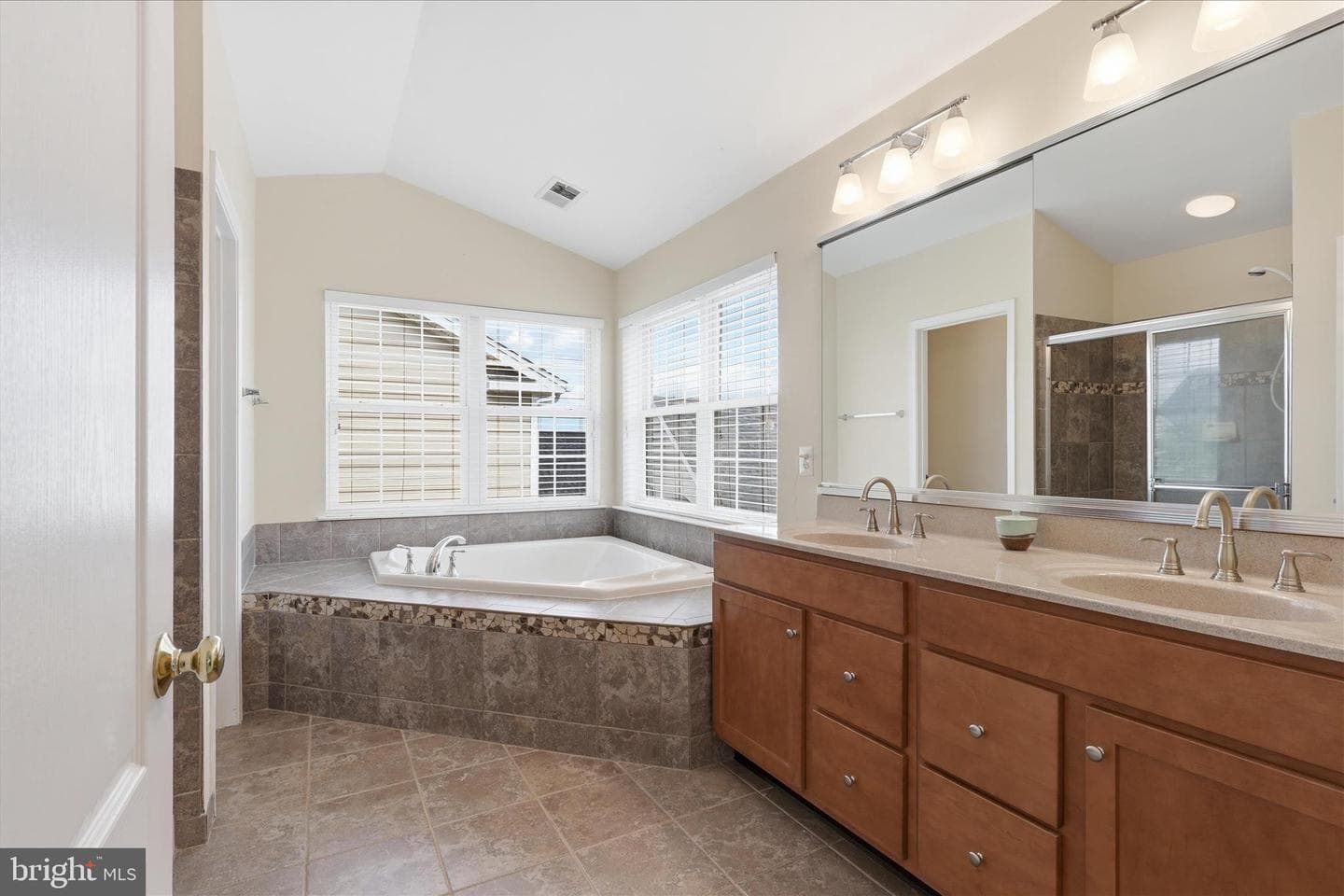 25202 Justice Dr photo 33