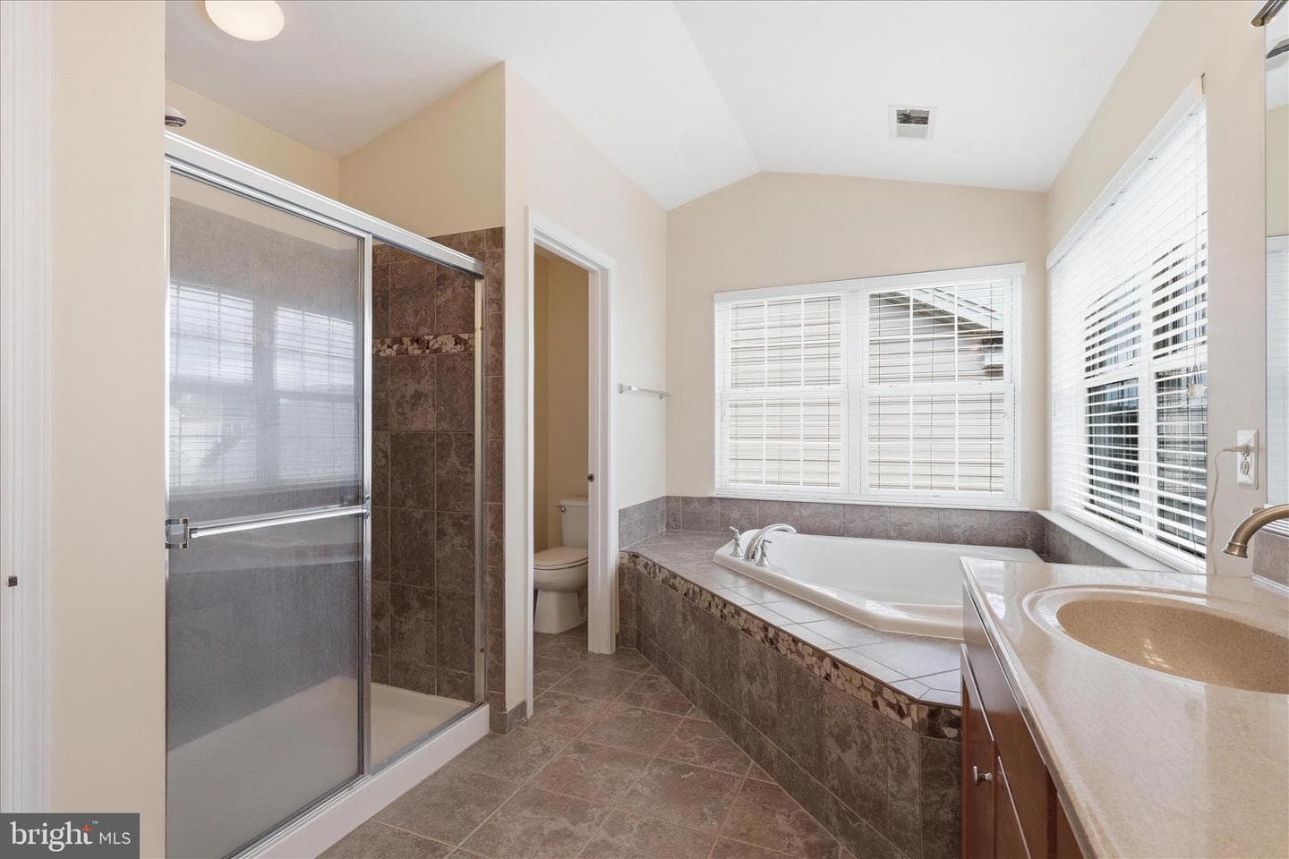 25202 Justice Dr photo 34