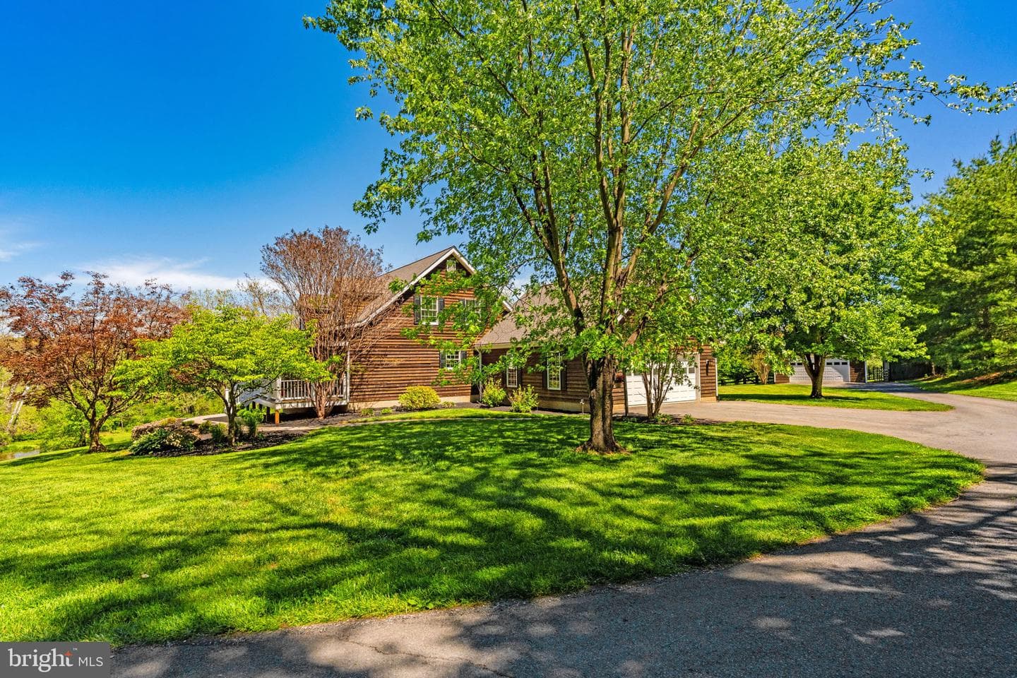 18660 And 18654 Airmont Road photo 6