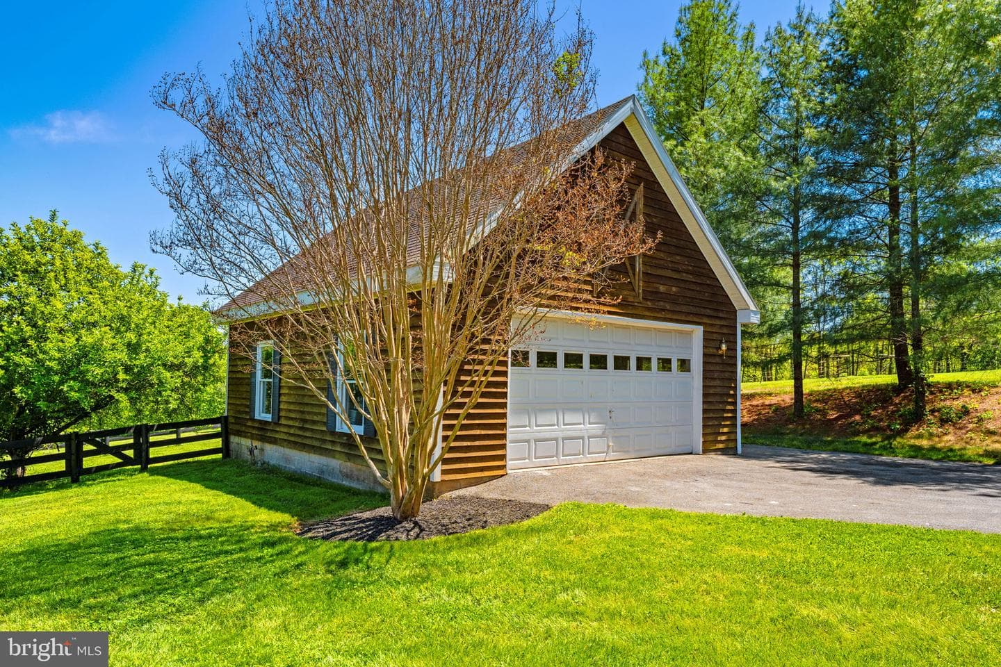 18660 And 18654 Airmont Road photo 8