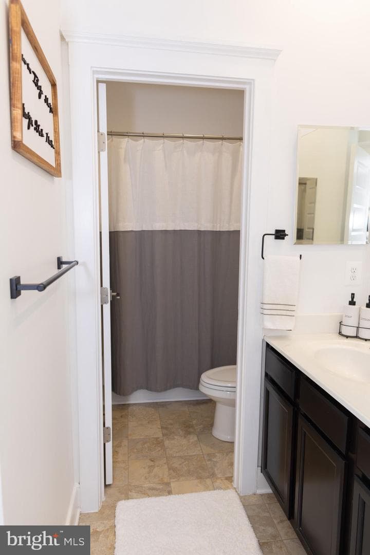 42381 Rosalind St photo 42