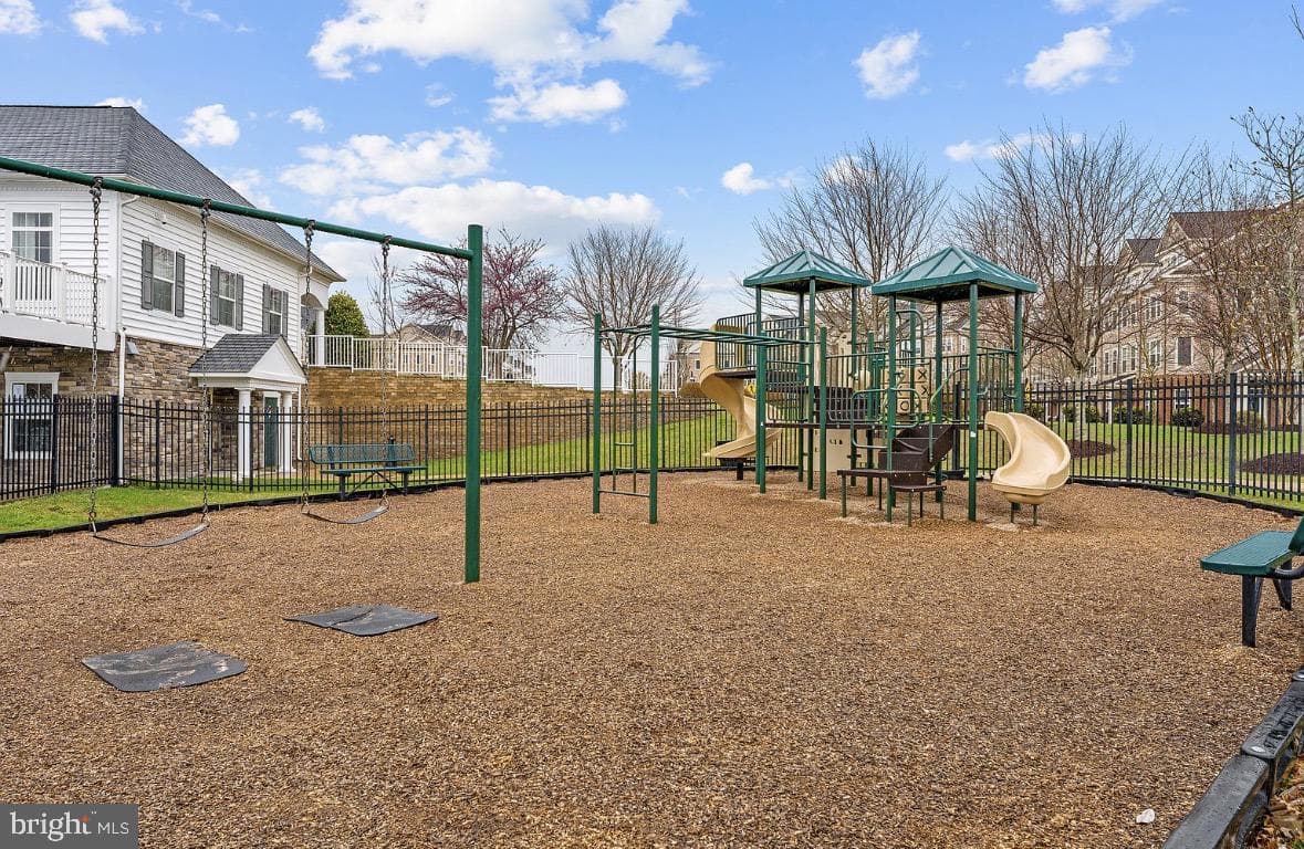42381 Rosalind St photo 86