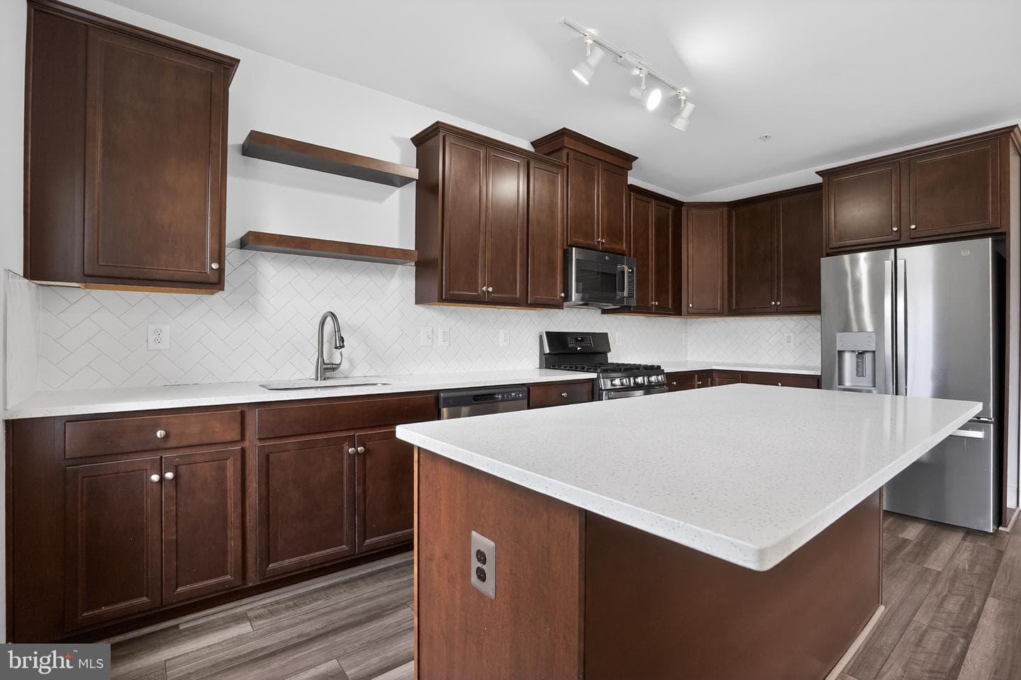 43242 Farringdon Sq photo 17